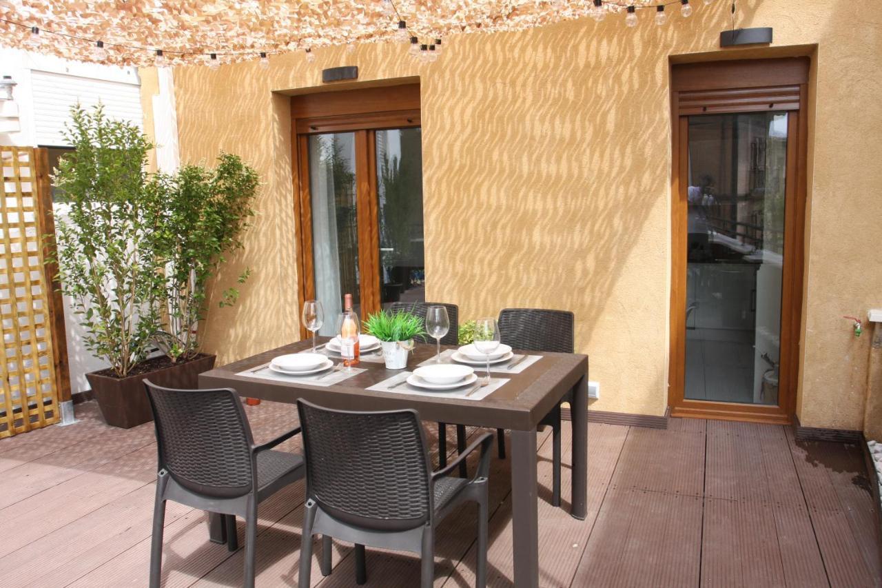 Appartamento Edificio Privado con Terraza Haro Esterno foto
